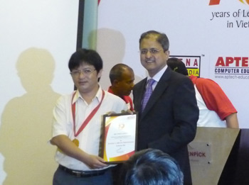 Nghean Aptech nhận Giải thưởng lớn duy nhất về quản lý và đảm bảo chất lượng đào tạo năm 2008 của Tập đoàn Aptech